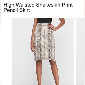 NWT! Express Snakeskin print pencil skirt